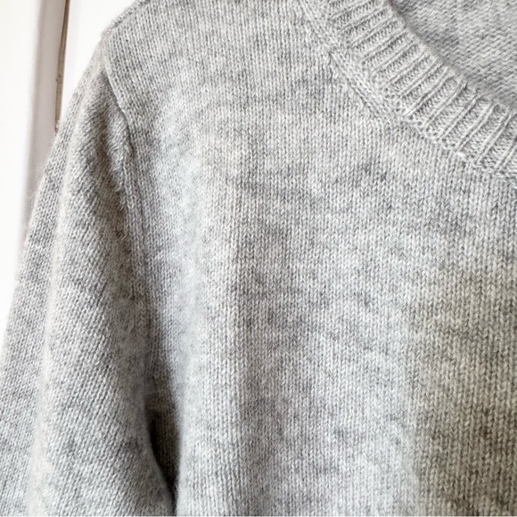 Reformation Clara Cashmere Crew Cardigan in Light Grey Medium - Picture 13 of 17